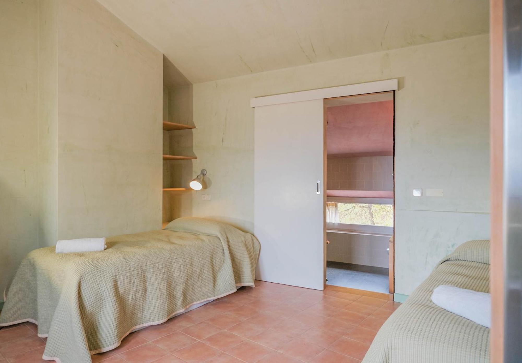 Rectoria De Castellar Villa La Vall de Bianya Luaran gambar