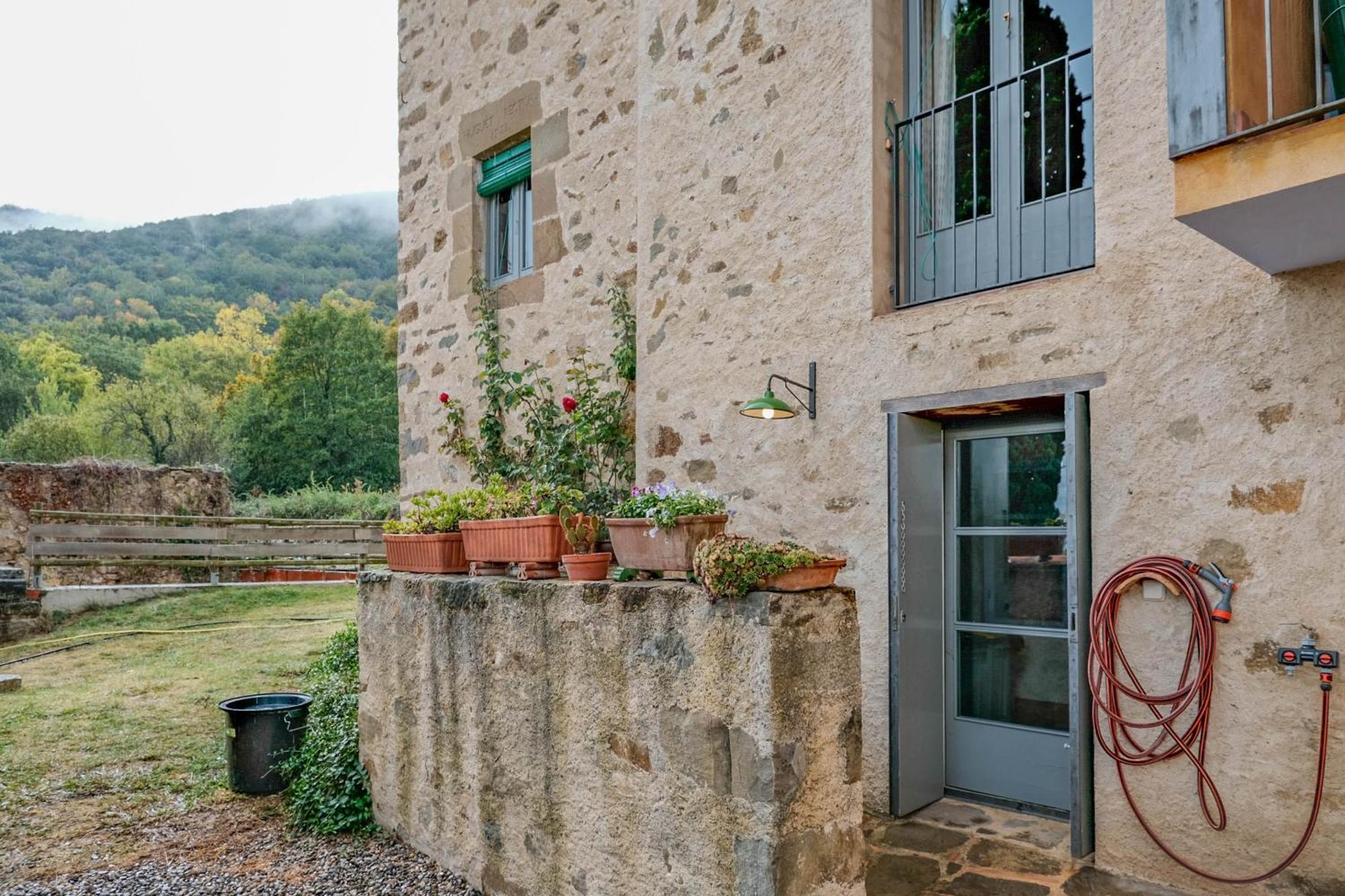 Rectoria De Castellar Villa La Vall de Bianya Luaran gambar